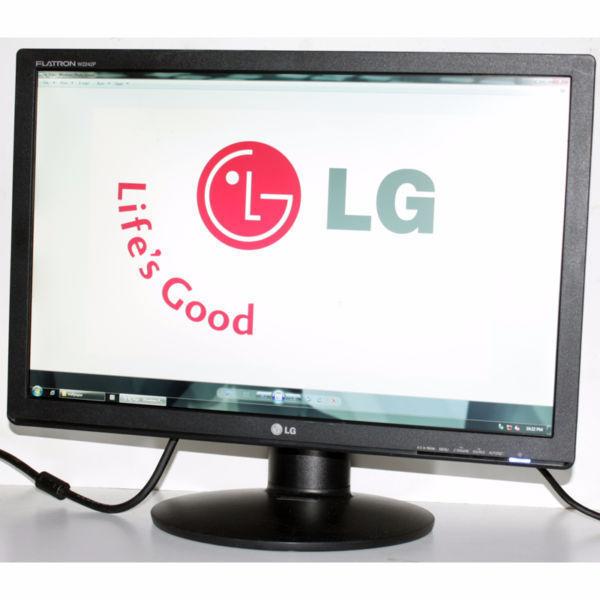 LG Flatron w2242p 22 inch Widescreen LCD Monitor for Computers