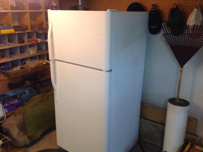 18 cubic foot Kenmore Refrigerator