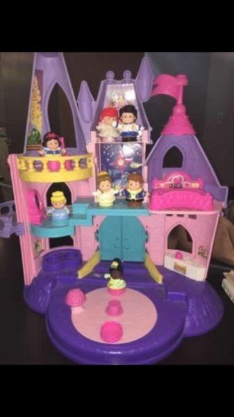 Little people Disney princess Castle