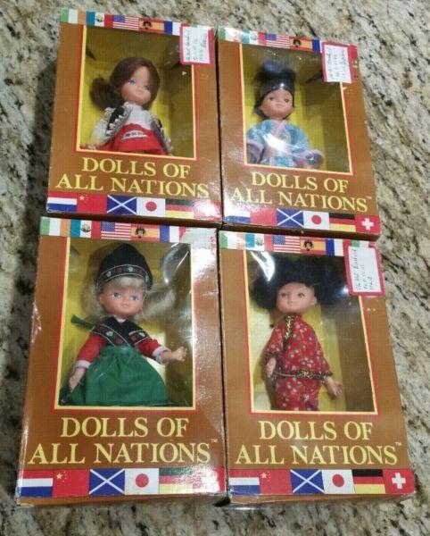 Vintage ☆1989☆ Dolls of All Nations set of 4