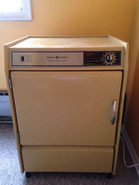General Electric Compact Dryer