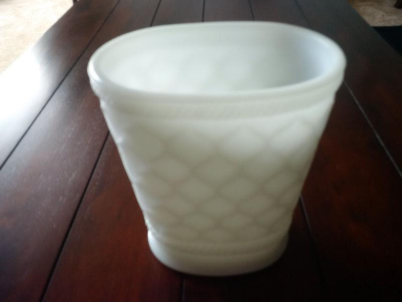 E.O. Brody Milk Glass Vase MJ-45, J2538 Approximate dimensions: