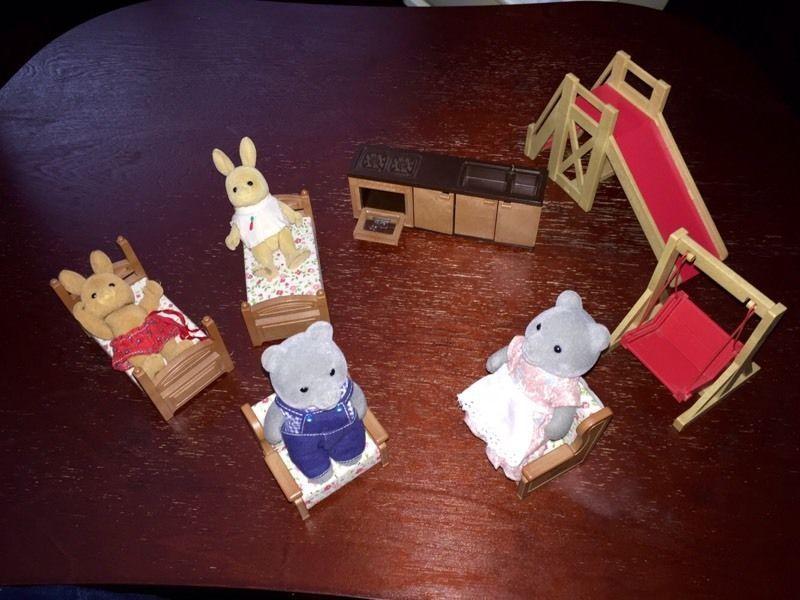 Maple Town Story (Vintage Calico Critters)