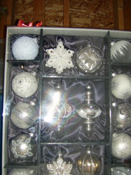 16 Hand Decorated Glass Christmas Tree Decorations