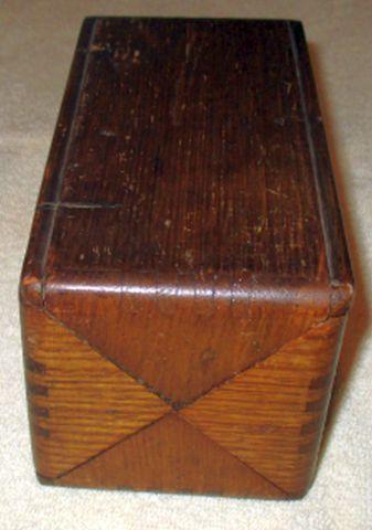 PATENDED 1889 SINGE SEWING PUZZLE BOX & ACCESSORIES