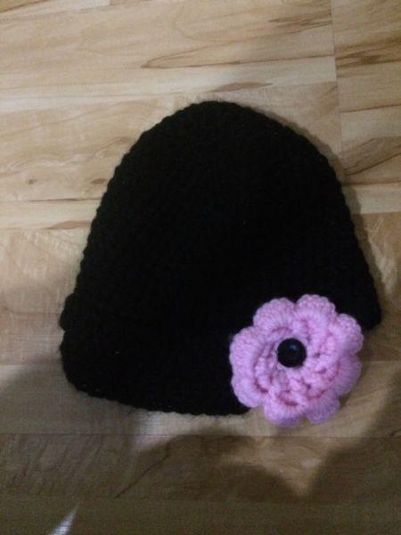 Knit hat with flower