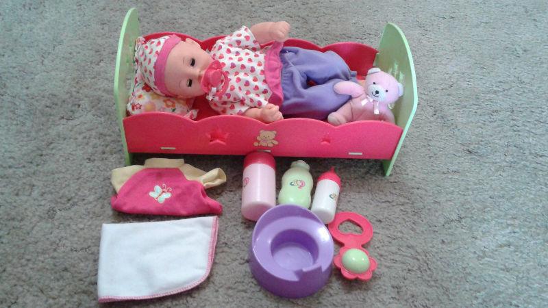 Baby doll with bed set