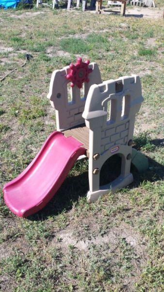 Toddler castle climb & slide