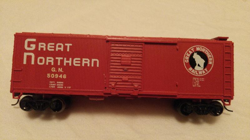 Roundhouse HO Scale Great Northern 40' Double-Sheathed Boxcar