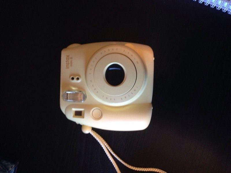 Instax Mini 8- Polaroid Camera (yellow)