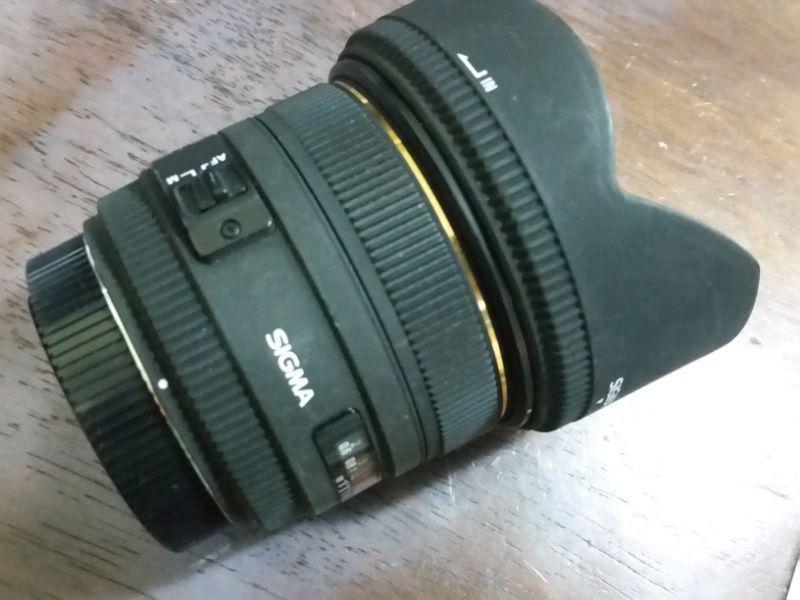 Sigma 50mm 1.4 EX DG HSM lens