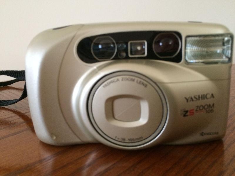 Yashica Z5 Zoom Lens Film Camera with Case