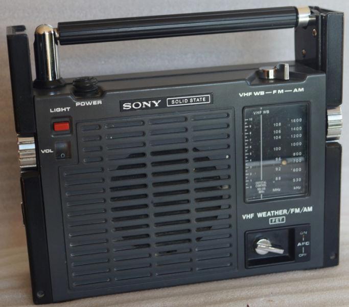 Vintage radios, various