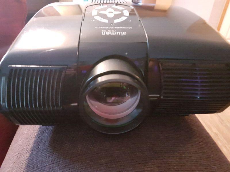 Projector 1080p with screen new bulb and second new bulb