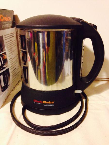 CHEFS' CHOICE Cordless Electric Hotpot/Kettle - great condition!