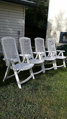 Outdoor Lounge Chairs