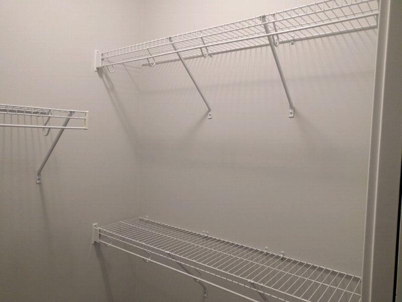 Wire shelving - various lengths