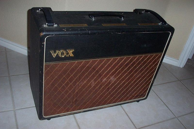 Wanted: Old 60's Vox AC30 or AC15 amplifier head or combo