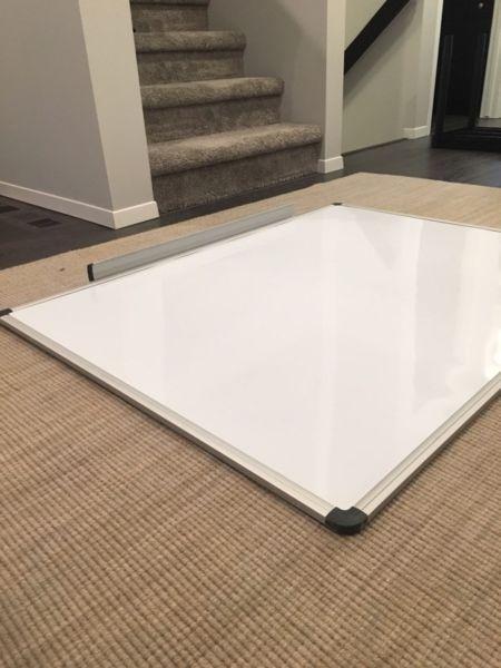 Dry erase board 4x3