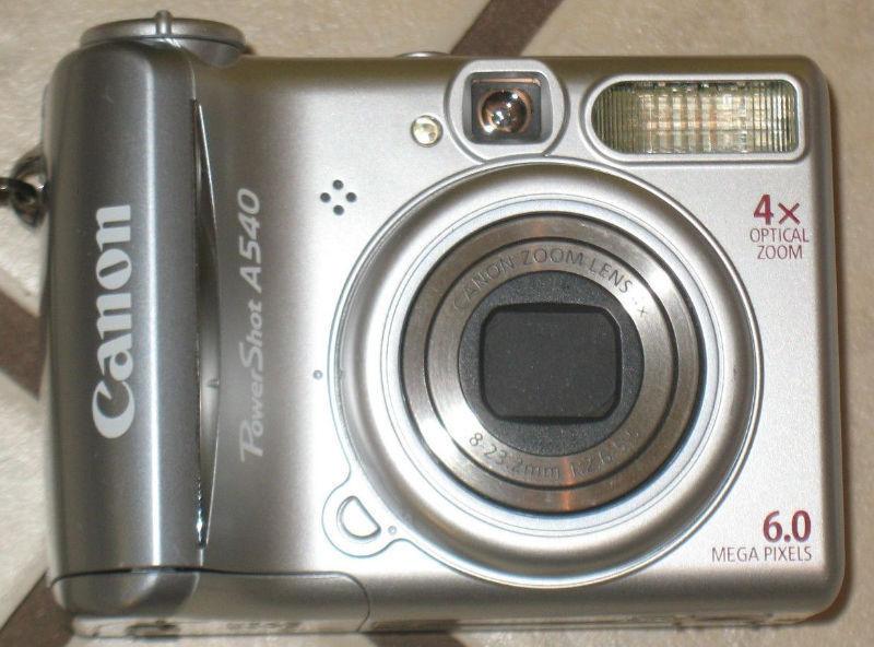 Canon PowerShot A540 digital camera, memory card, USB cord, case
