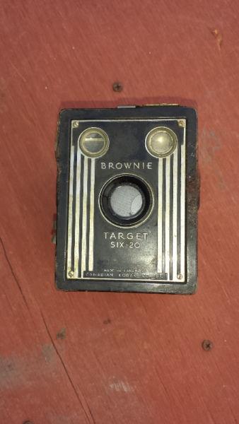 Antique Brownie target six-20 camera