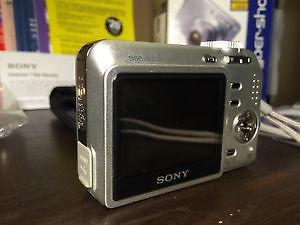 Sony DSC-S700 Digital Camera