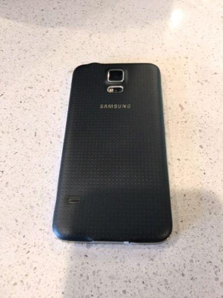 Excellent condition Samsung s5