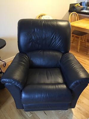 Leather Lazyboy Recliner Chair