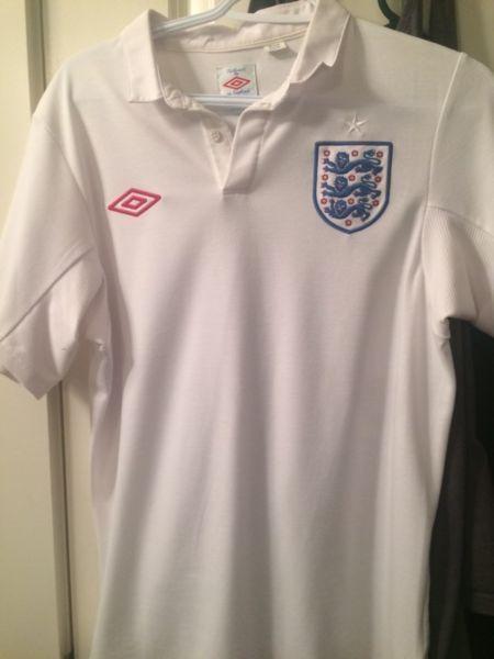 Official Mens England rugby and soccer shirts