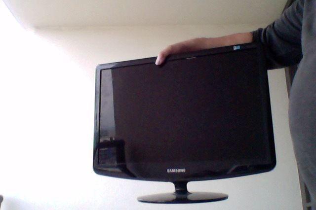22 inch LCD monitor in new condition