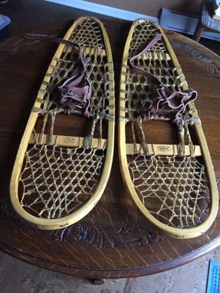 Faber Traditional Snowshoe - Bear Paw Style