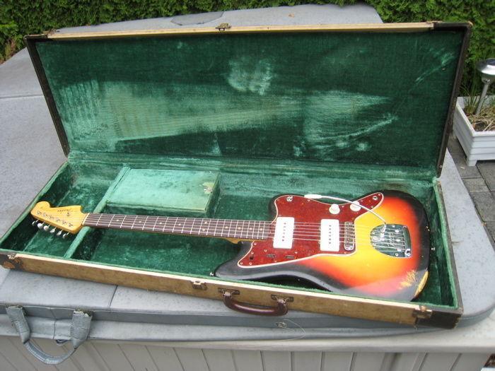 Wanted: Vintage and old Music gear - amps - guitars - bass - keys etc