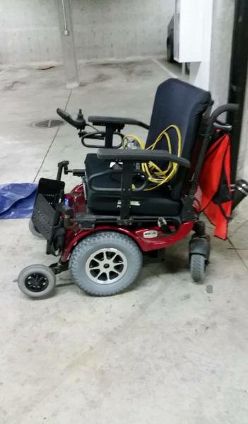 Quantum Jazzy 1650 Bariatric Power Wheelchair