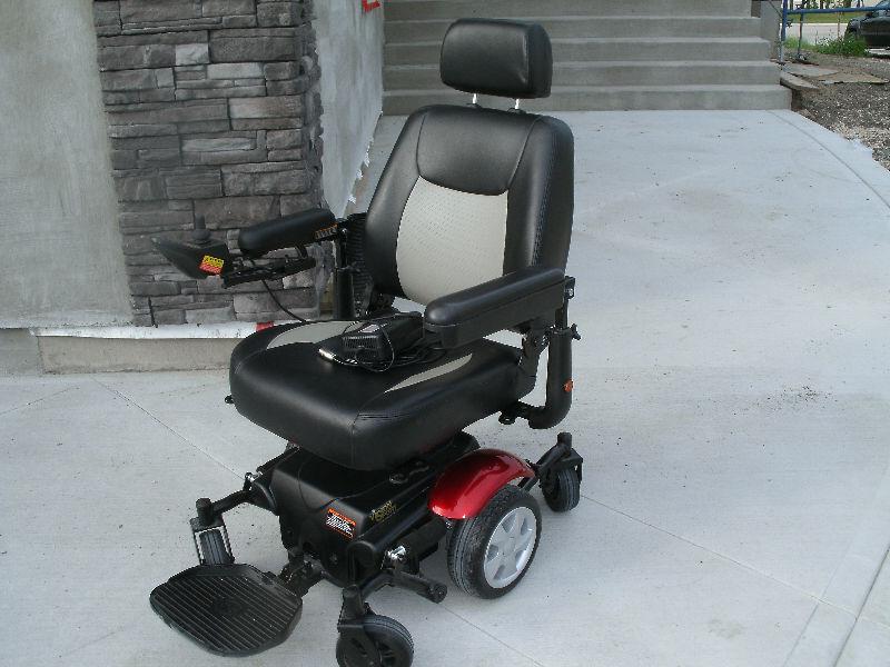 Power Wheelchair (BRAND NEW))