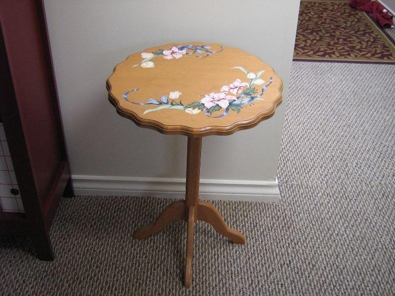 TILT TOP TABLE = Hand Painted