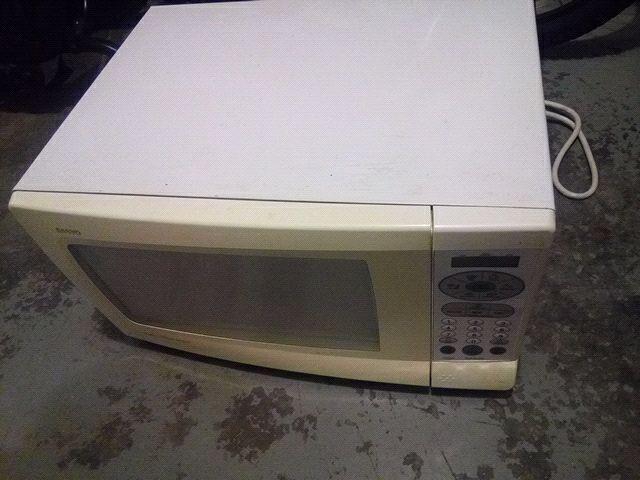 Sanyo Microwave $30