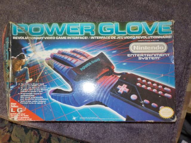Power Glove complete in box