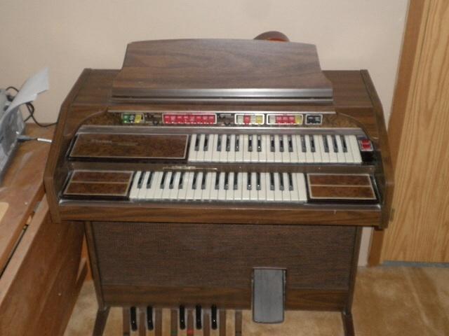 Electric organ Thomas Playmate