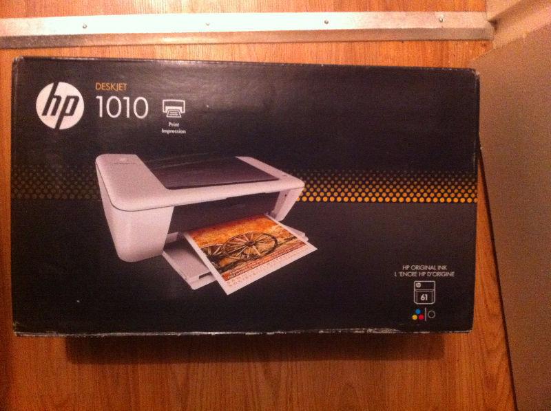 Brand new Sealed HP Prlnter - With Ink
