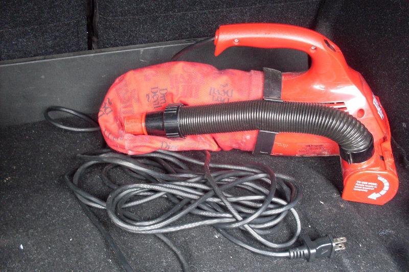 Red Devil Ultra Corded Bagged Handheld Vacuum