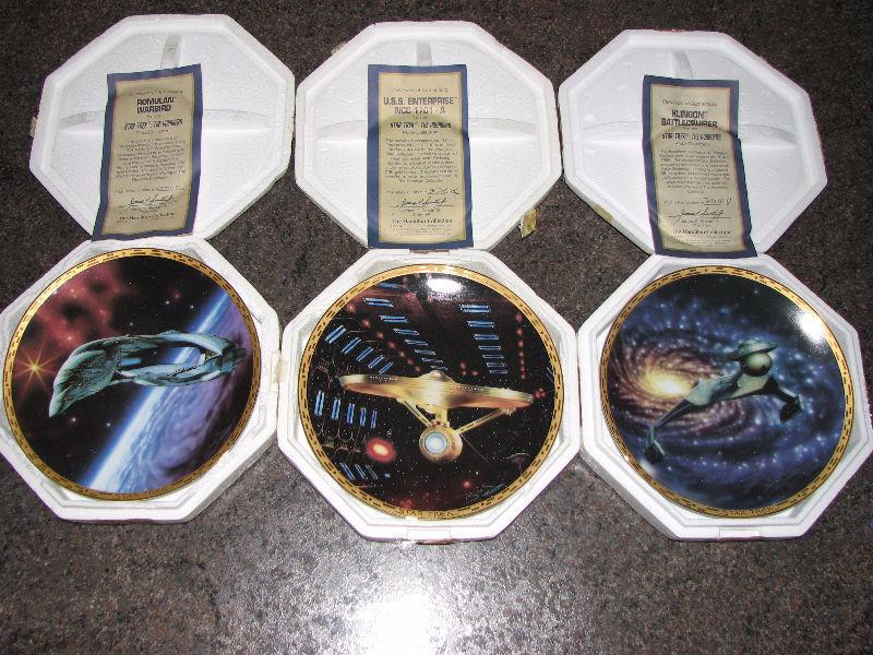 STAR TREK THE VOYAGERS Ship Collection Plates - Set of 3
