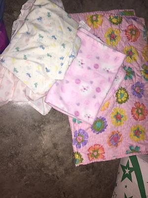 Quilt and 2 Fitted Sheets for Baby Girl's Crib