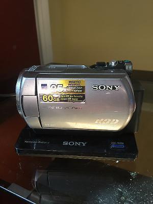 Sony Handy Cam DCR-SR82 60Gb Hard drive
