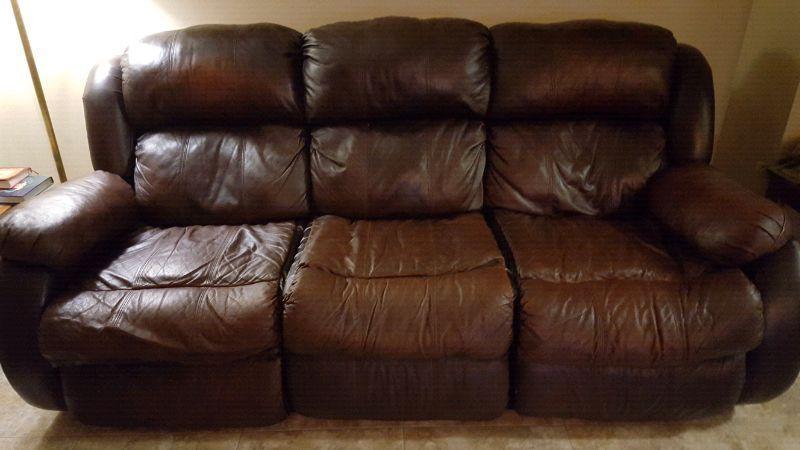 Leather reclined couches