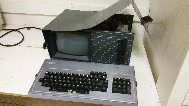 Kaypro 10 Retro Computer