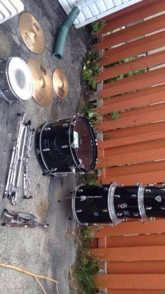 Westbury drum kit