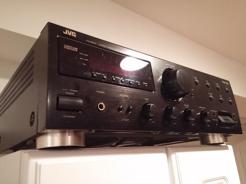 500 WATT JVC RECEIVER WITH REMOTE AND PHONO INPUT