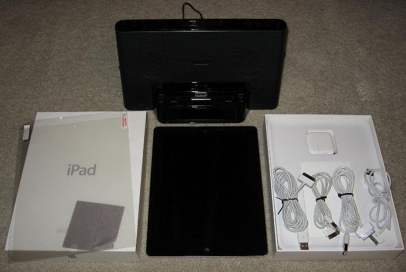 iPad 3 - 32GB - Great Condition w/ Speaker Dock and Accessories
