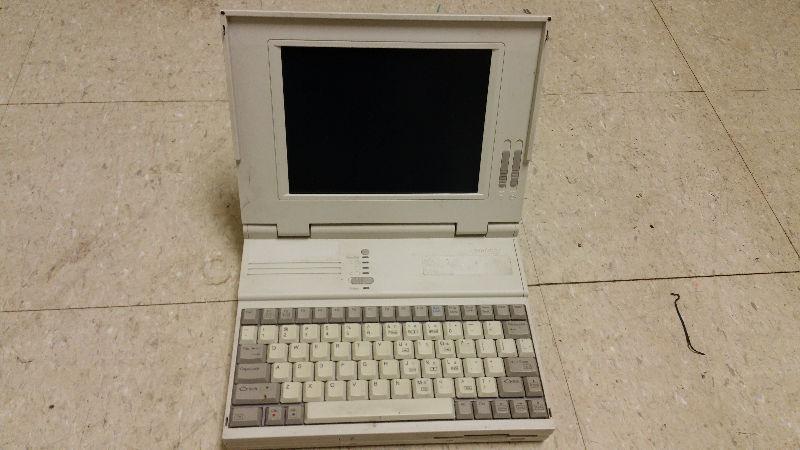 Compaq LTE 386s/20 Vintage Laptop