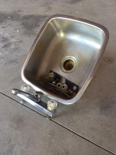 Stainless Steel Sink (single bowl)